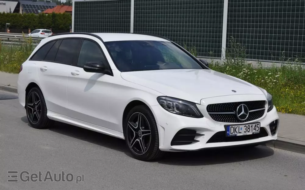 MERCEDES-BENZ Klasa C 200 4MATIC 9G-TRONIC