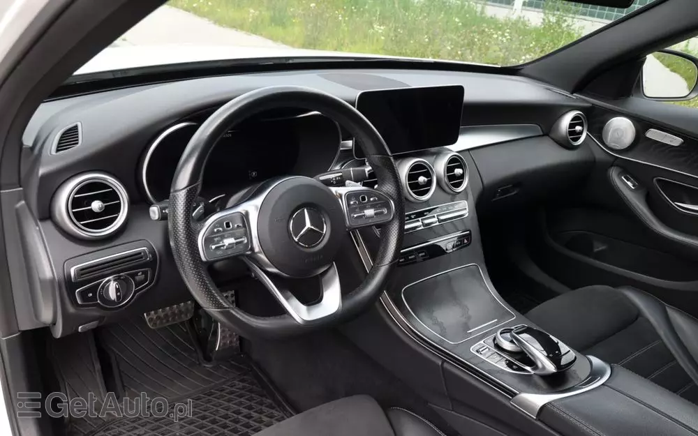 MERCEDES-BENZ Klasa C 200 4MATIC 9G-TRONIC
