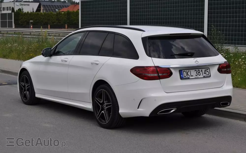 MERCEDES-BENZ Klasa C 200 4MATIC 9G-TRONIC