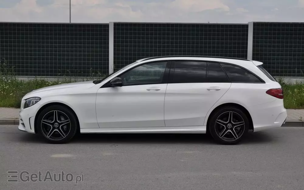MERCEDES-BENZ Klasa C 200 4MATIC 9G-TRONIC