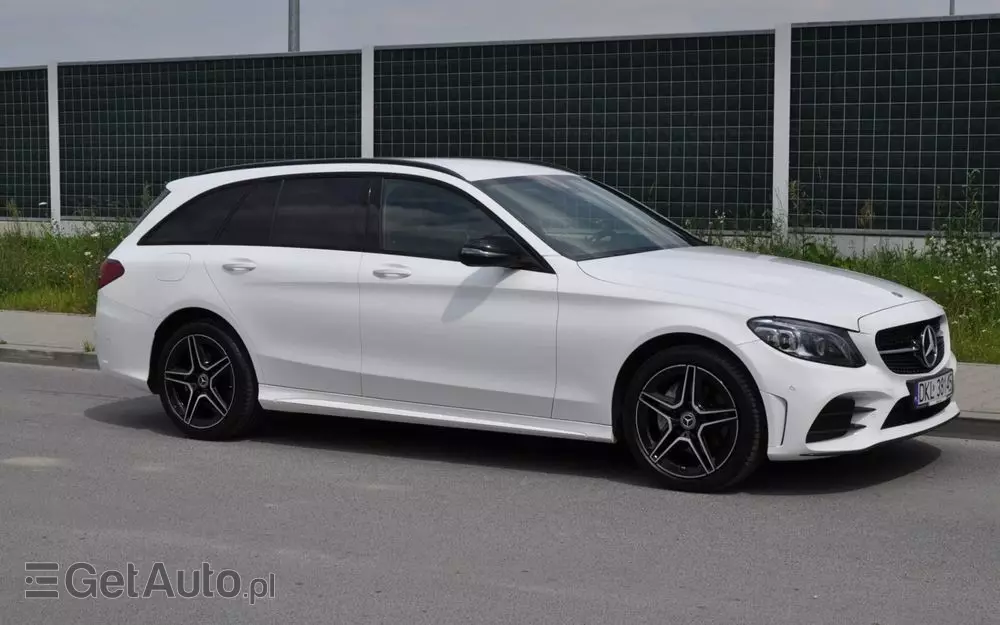 MERCEDES-BENZ Klasa C 200 4MATIC 9G-TRONIC