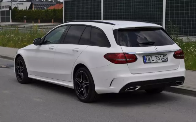 MERCEDES-BENZ Klasa C 200 4MATIC 9G-TRONIC