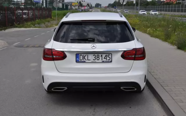 MERCEDES-BENZ Klasa C 200 4MATIC 9G-TRONIC