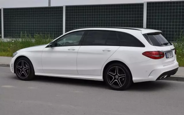 MERCEDES-BENZ Klasa C 200 4MATIC 9G-TRONIC