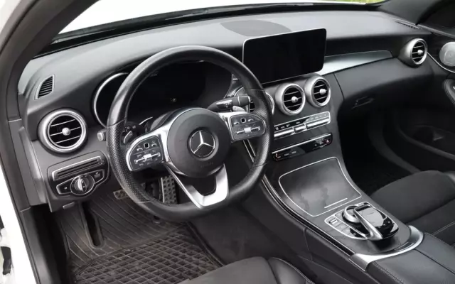 MERCEDES-BENZ Klasa C 200 4MATIC 9G-TRONIC