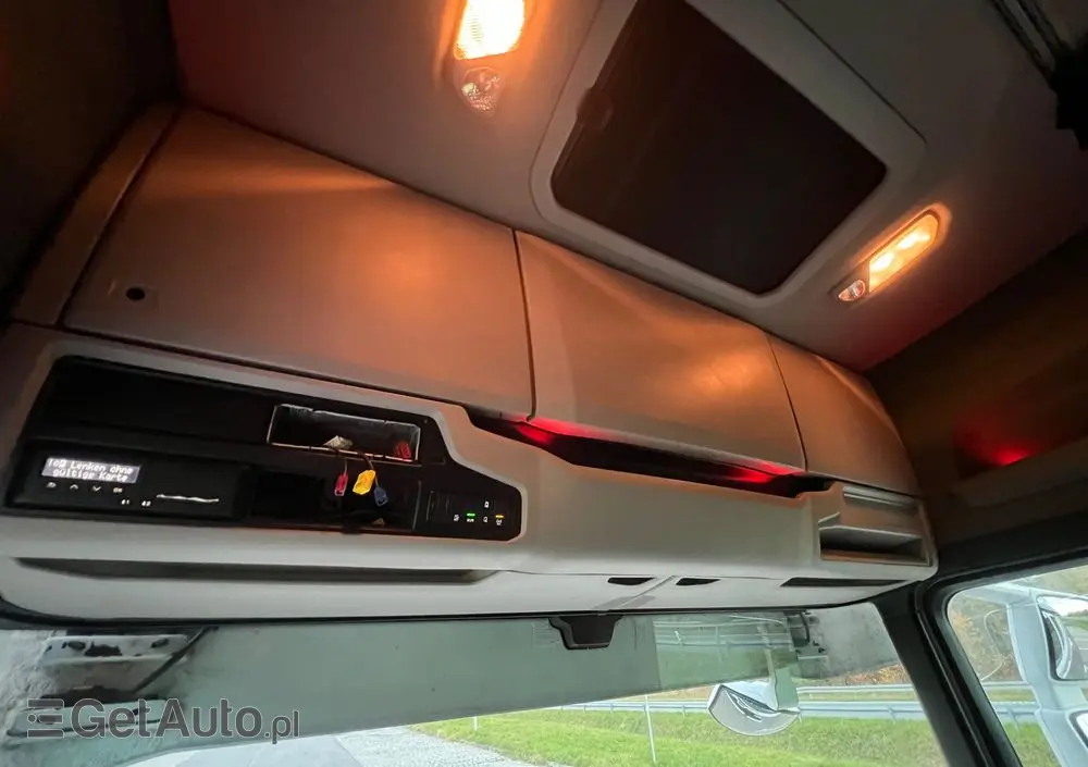 SCANIA Scania R650 z Niemiec bez EGR tylko SCR pełne wyposażenie FULL AIR V8 