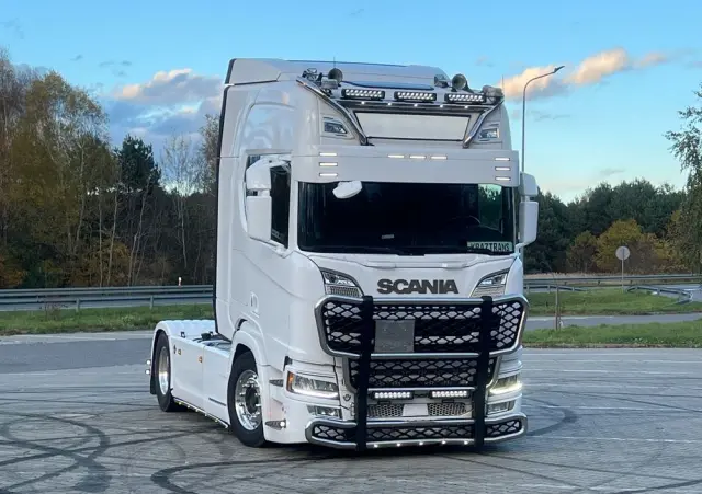 SCANIA Scania R650 z Niemiec bez EGR tylko SCR pełne wyposażenie FULL AIR V8 
