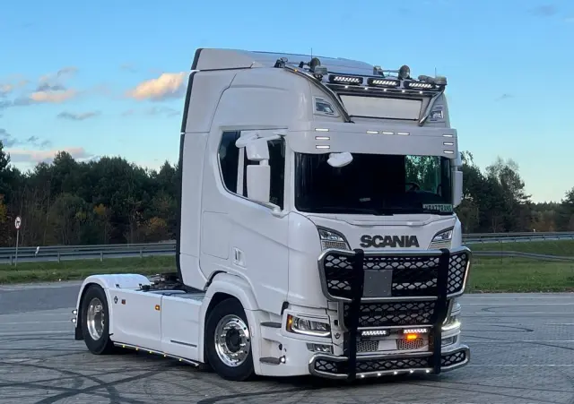 SCANIA Scania R650 z Niemiec bez EGR tylko SCR pełne wyposażenie FULL AIR V8 