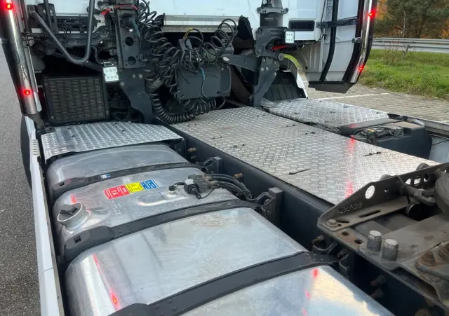 SCANIA Scania R650 z Niemiec bez EGR tylko SCR pełne wyposażenie FULL AIR V8 