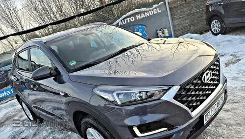 HYUNDAI Tucson 