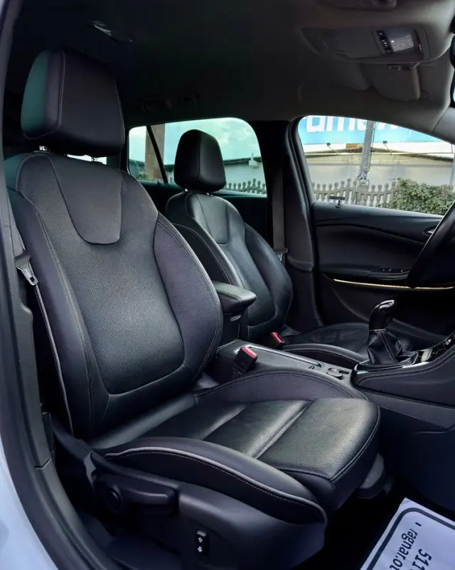 OPEL Astra 1.6 CDTI DPF ecoFLEX TourerStart/Stop Exklusiv