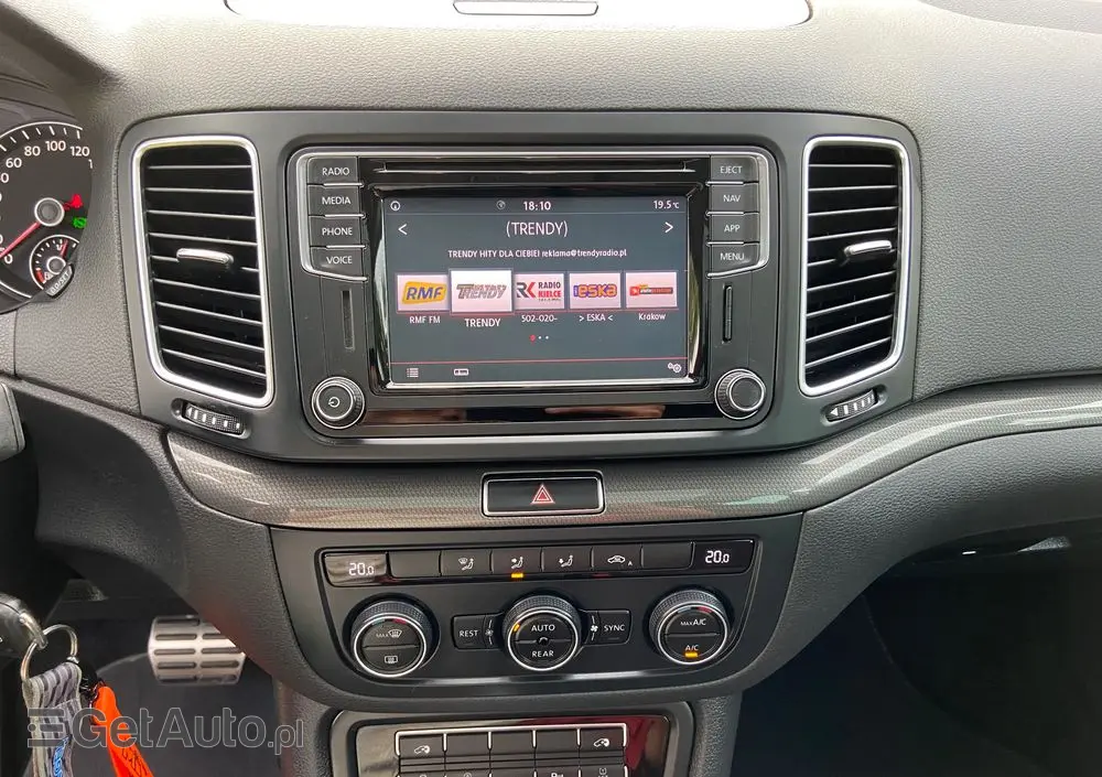 VOLKSWAGEN Sharan 2.0 TDI DSG (BlueMotion Technology) Highline