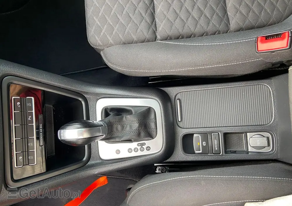 VOLKSWAGEN Sharan 2.0 TDI DSG (BlueMotion Technology) Highline