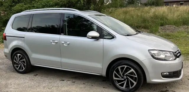 VOLKSWAGEN Sharan 2.0 TDI DSG (BlueMotion Technology) Highline