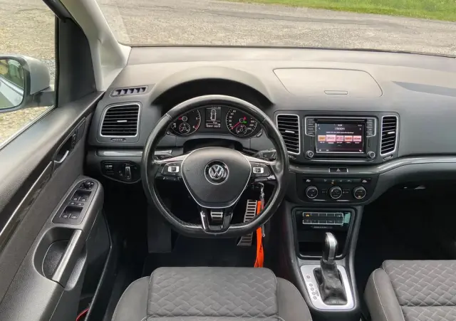 VOLKSWAGEN Sharan 2.0 TDI DSG (BlueMotion Technology) Highline