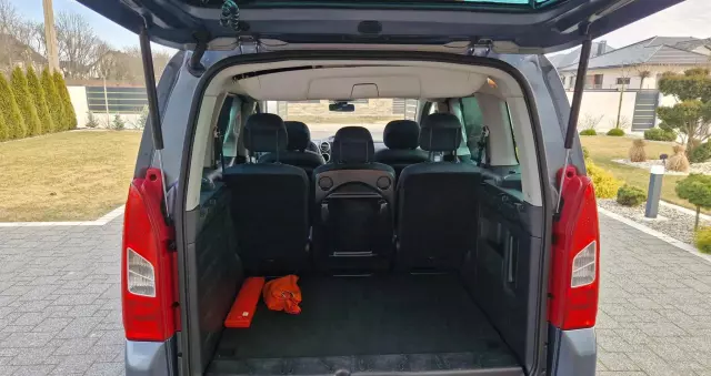 PEUGEOT Partner Tepee HDi FAP 110 Premium