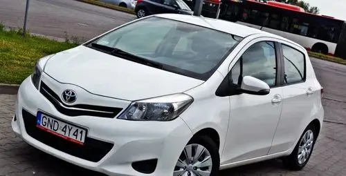 TOYOTA Yaris 