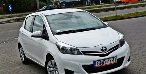 TOYOTA Yaris 
