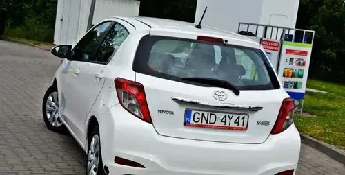 TOYOTA Yaris 