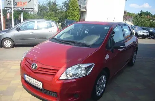 TOYOTA Auris 