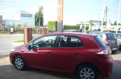 TOYOTA Auris 