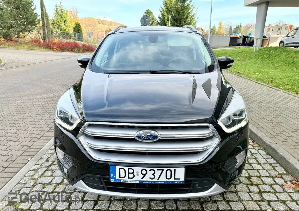 FORD Kuga 1.5 EcoBoost 2x4 Titanium