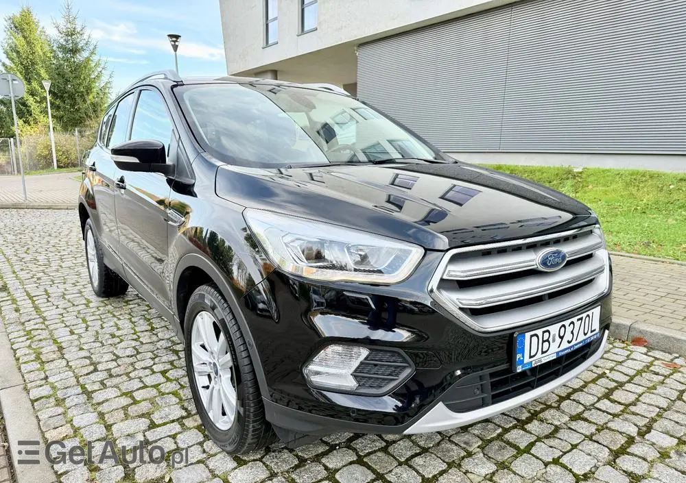 FORD Kuga 1.5 EcoBoost 2x4 Titanium