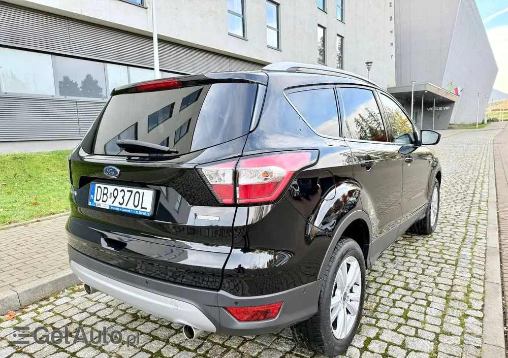 FORD Kuga 1.5 EcoBoost 2x4 Titanium