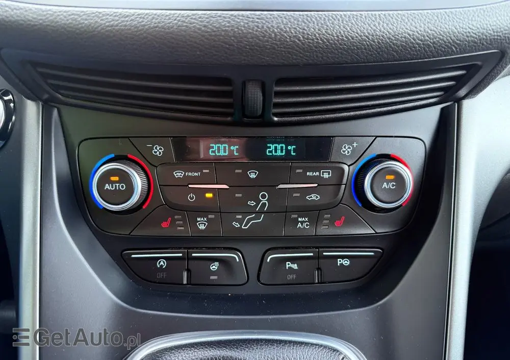 FORD Kuga 1.5 EcoBoost 2x4 Titanium