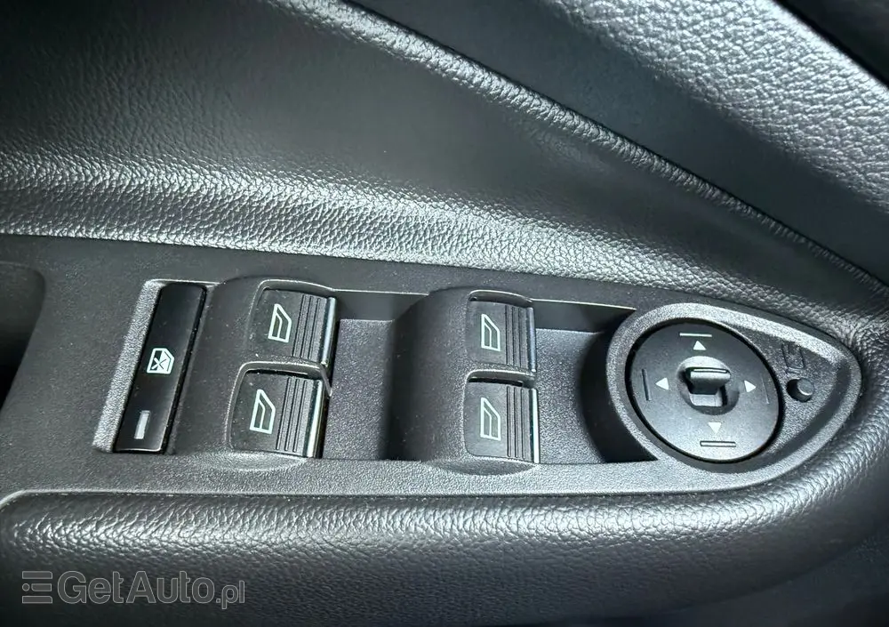 FORD Kuga 1.5 EcoBoost 2x4 Titanium