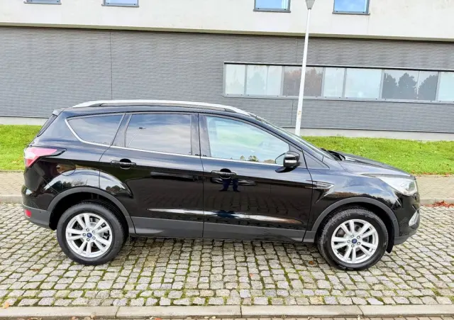 FORD Kuga 1.5 EcoBoost 2x4 Titanium