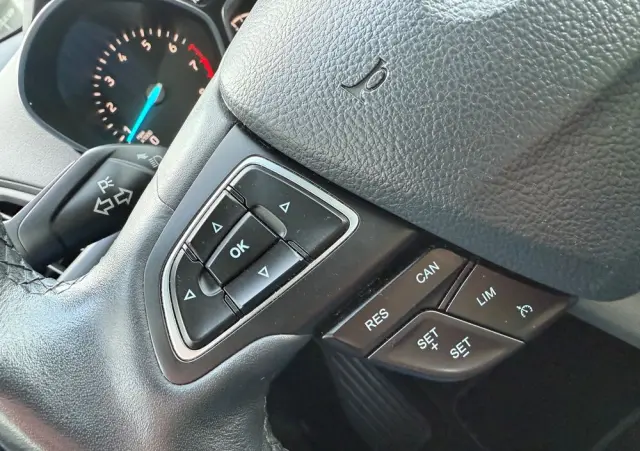 FORD Kuga 1.5 EcoBoost 2x4 Titanium