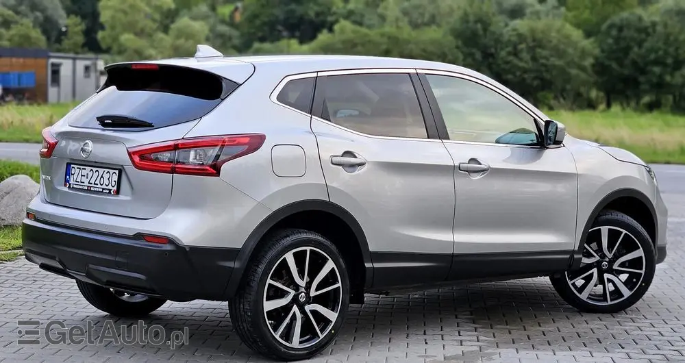 NISSAN Qashqai 1.6 DIG-T N-Connecta