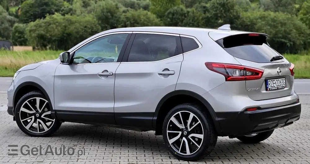 NISSAN Qashqai 1.6 DIG-T N-Connecta