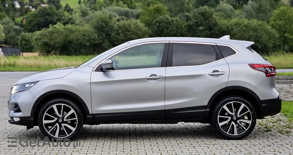 NISSAN Qashqai 1.6 DIG-T N-Connecta