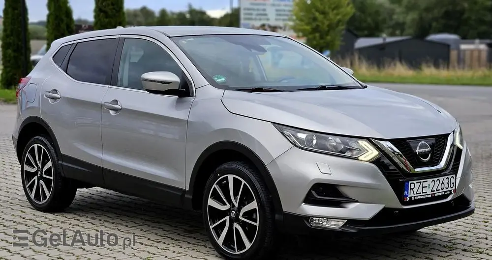 NISSAN Qashqai 1.6 DIG-T N-Connecta