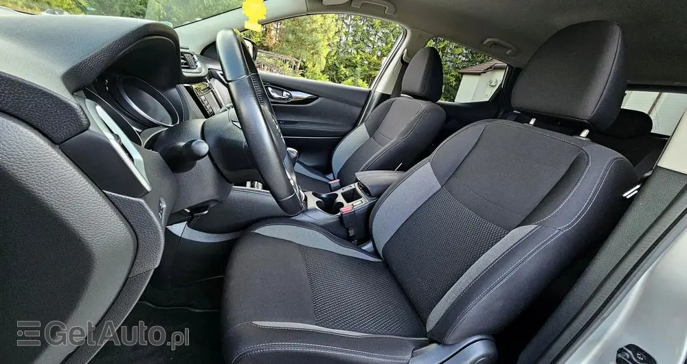 NISSAN Qashqai 1.6 DIG-T N-Connecta