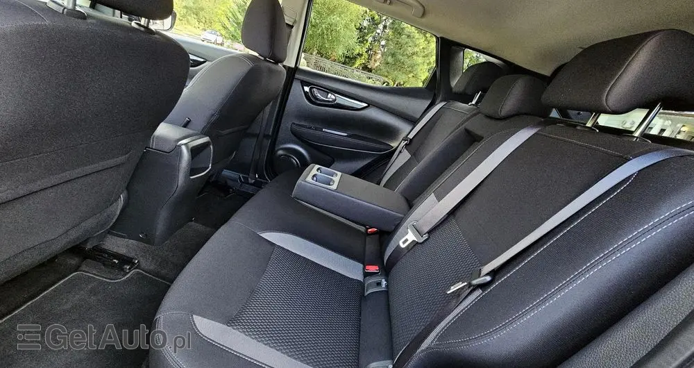 NISSAN Qashqai 1.6 DIG-T N-Connecta