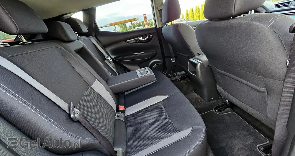 NISSAN Qashqai 1.6 DIG-T N-Connecta
