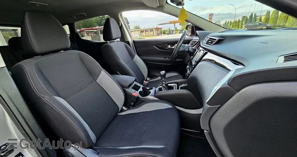 NISSAN Qashqai 1.6 DIG-T N-Connecta