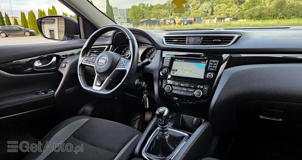 NISSAN Qashqai 1.6 DIG-T N-Connecta