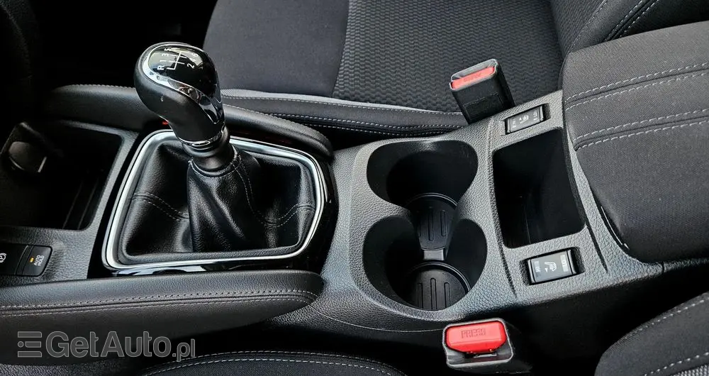 NISSAN Qashqai 1.6 DIG-T N-Connecta