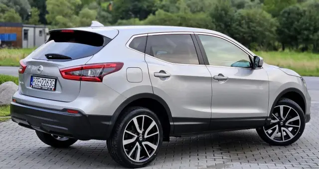 NISSAN Qashqai 1.6 DIG-T N-Connecta