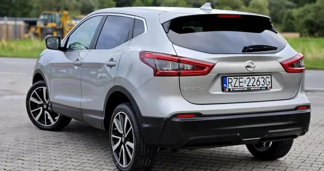 NISSAN Qashqai 1.6 DIG-T N-Connecta