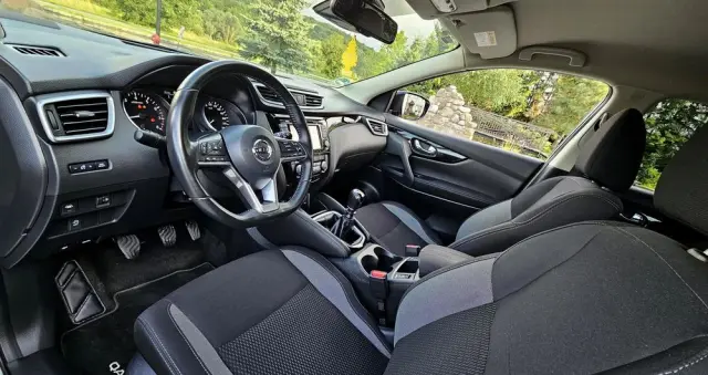 NISSAN Qashqai 1.6 DIG-T N-Connecta