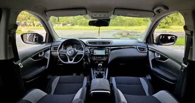 NISSAN Qashqai 1.6 DIG-T N-Connecta