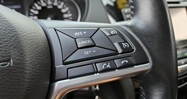 NISSAN Qashqai 1.6 DIG-T N-Connecta