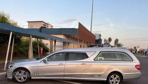 MERCEDES-BENZ Klasa E 