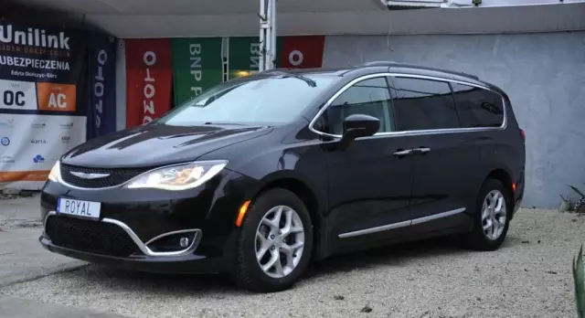 CHRYSLER Pacifica 