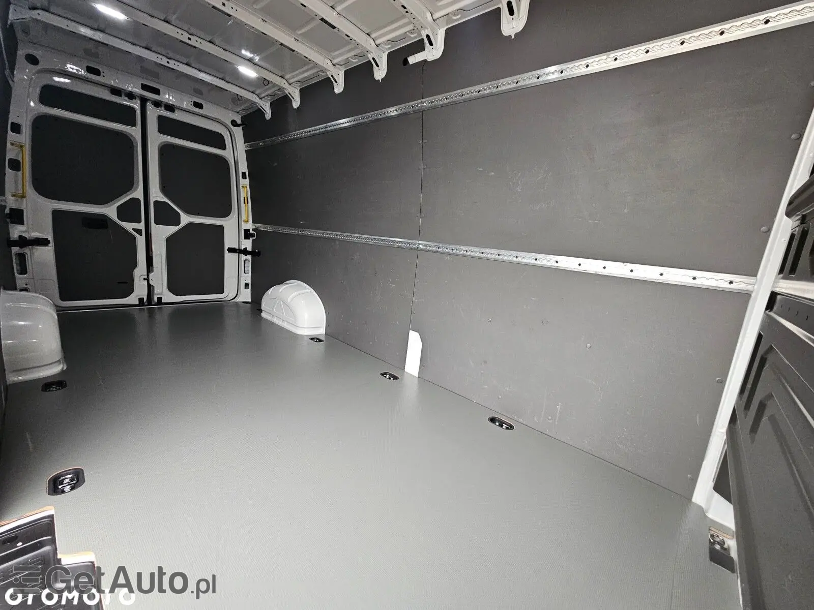 VOLKSWAGEN Crafter L